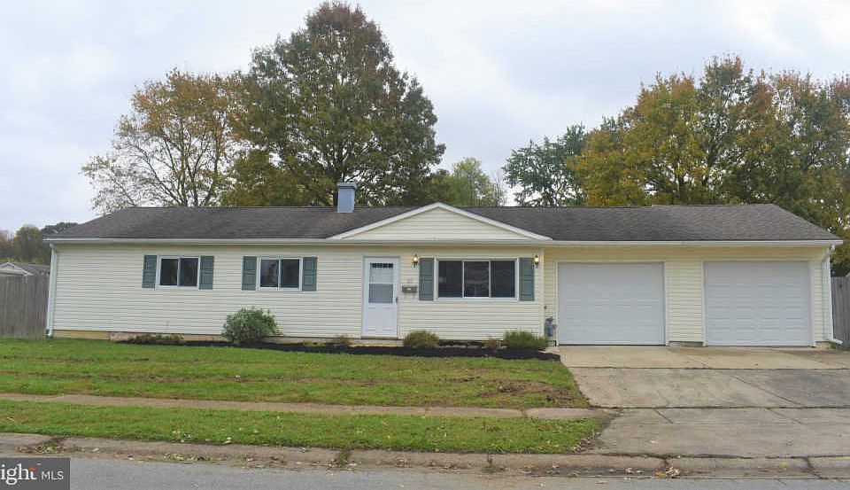 1st image of 53 Lynch Farm Dr