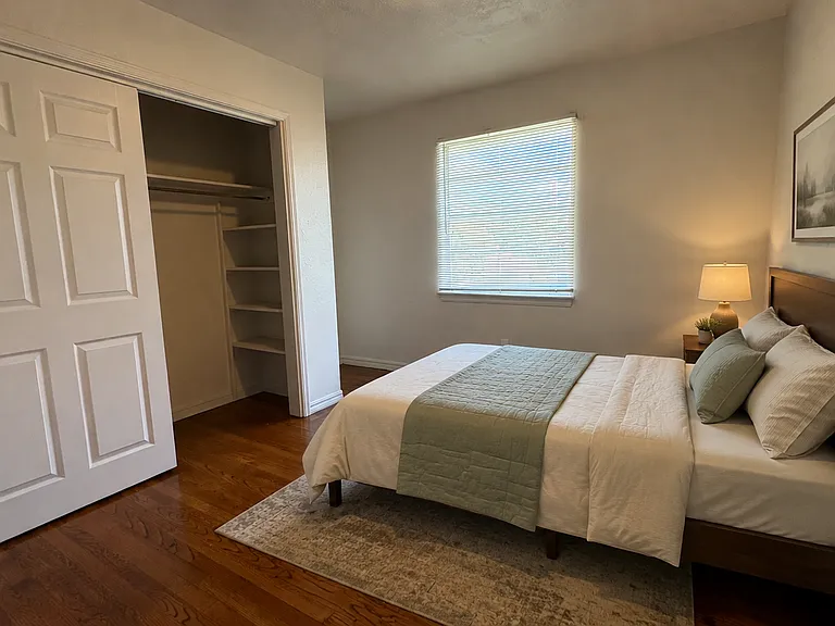 1512 Brookdale Dr — Photo 6