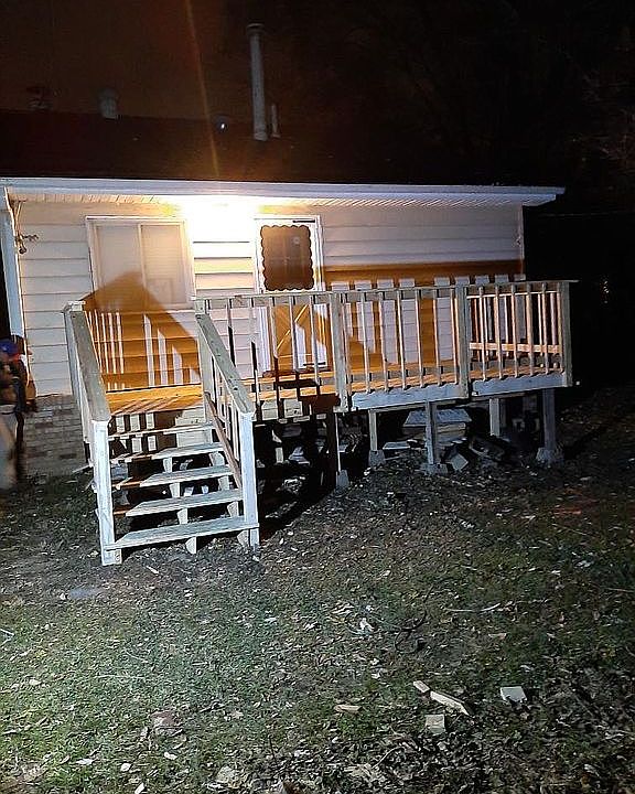 2nd image of 2619 E Chestnut Dr