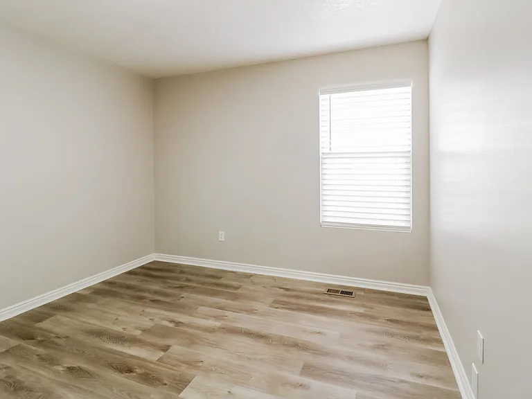 4049 E Sioux St — Photo 13