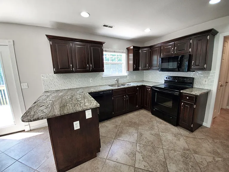 4504 Gage Pl — Photo 8