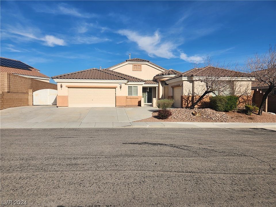 2nd image of 2534 Monroe Manor Pl