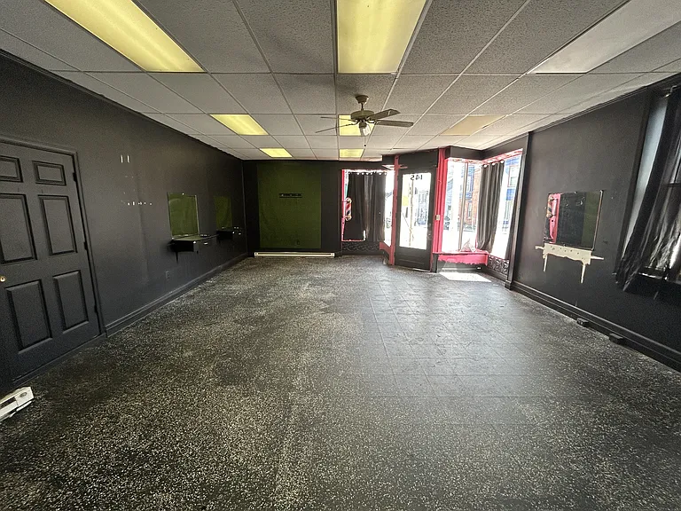145 E Antietam St #1 — Photo 3