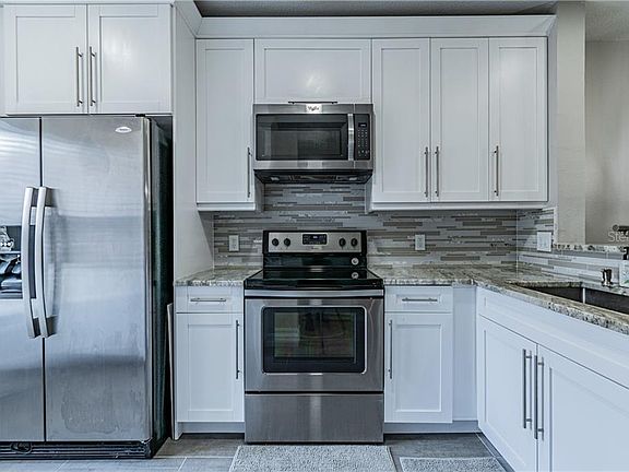 4th image of 11311 Cayman Key Ave