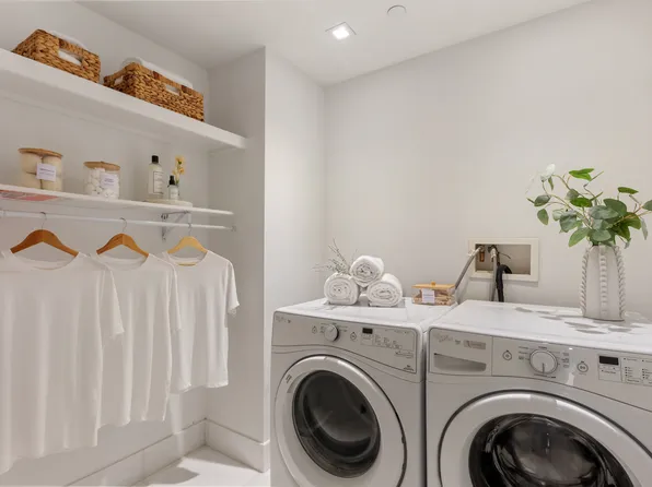 5 Franklin Place image 9 of 16