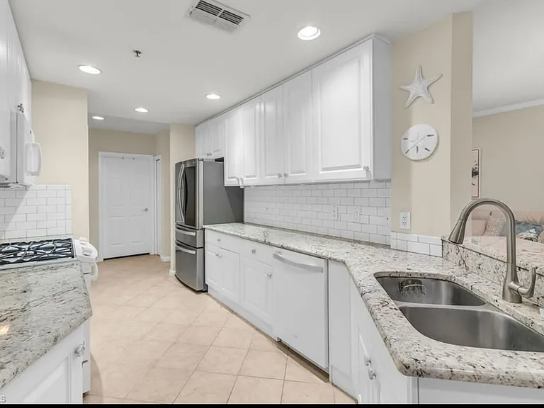 3955 Deer Crossing Ct #102 — Photo 6