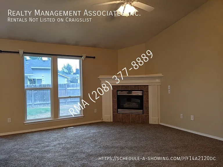 13426 W Acorn St — Photo 2