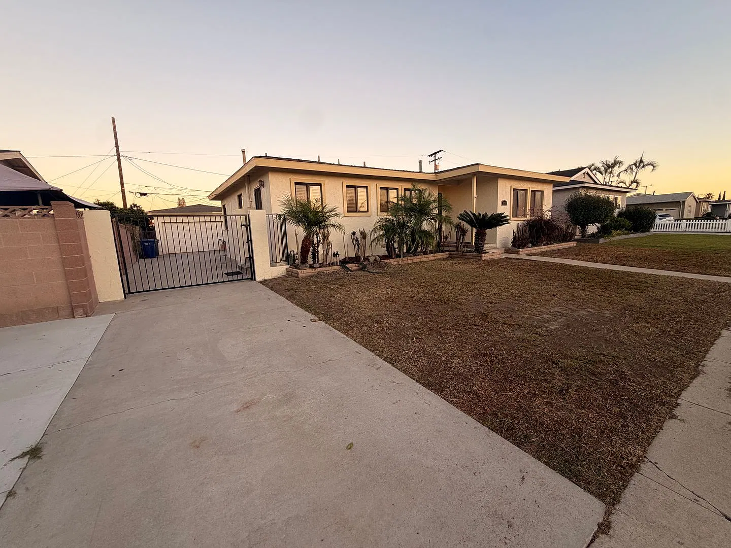 Beautifully Updated 3 Bed, 2 Bath Buena Park House for Rent! — Photo 3