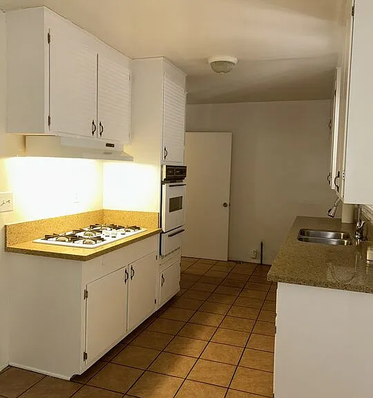 10432 Crenshaw Blvd — Photo 13