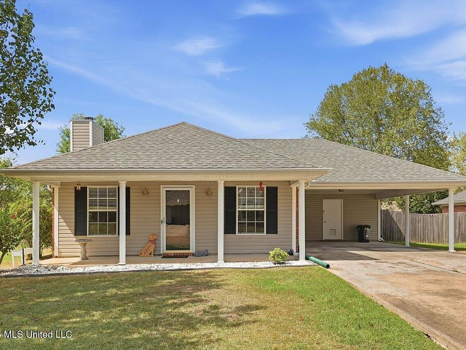 1st image of 317 Swan Dr