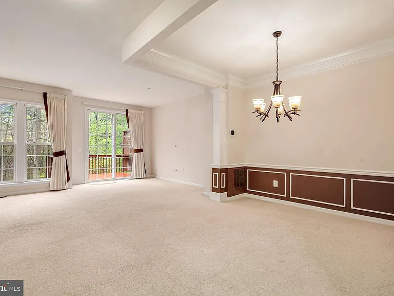 19421 Rayfield Dr — Photo 5