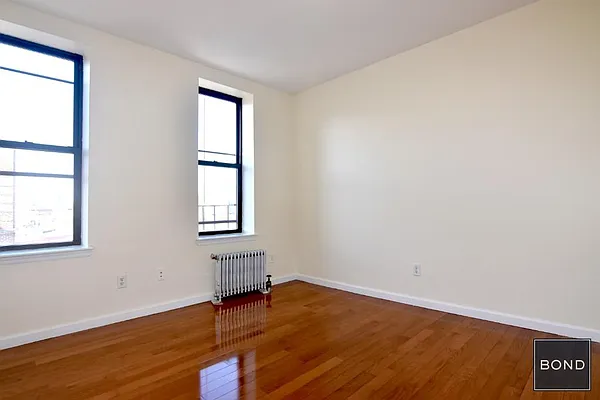 Rented by Bond New York | media 10