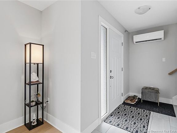 3rd image of 48 Brooklyn St