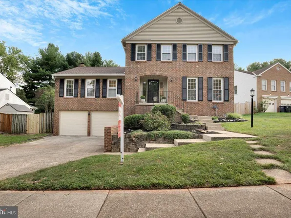 12 Summer Breeze Ct, Sterling, VA 20165