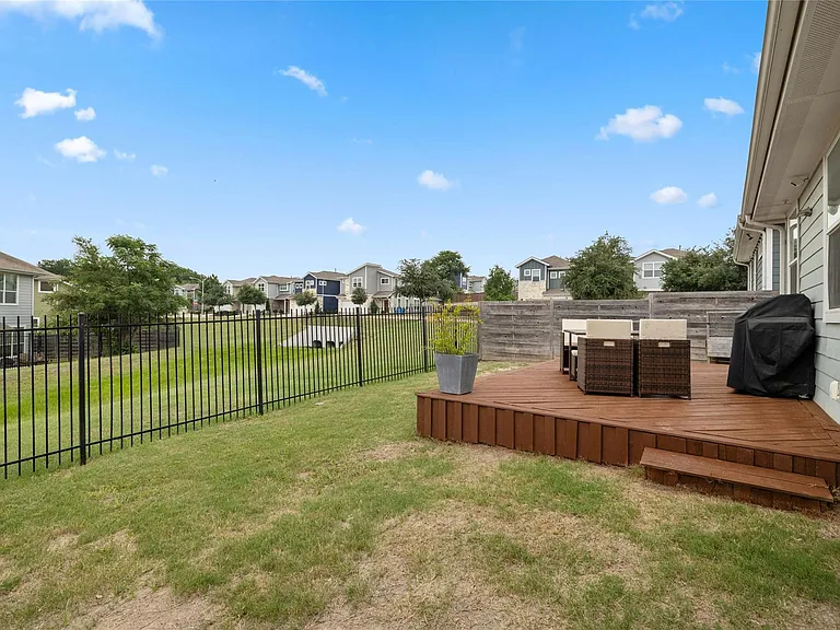 2313 Capulet St — Photo 30