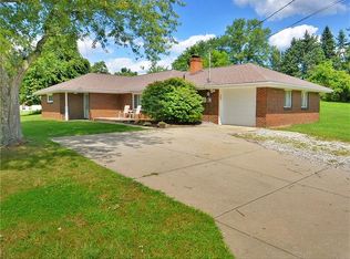 305 Glendale Dr, North Huntingdon, PA 15642