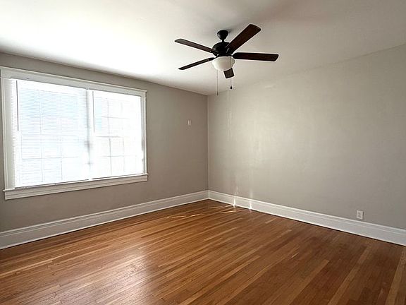5th image of 1100 Main St APT 4