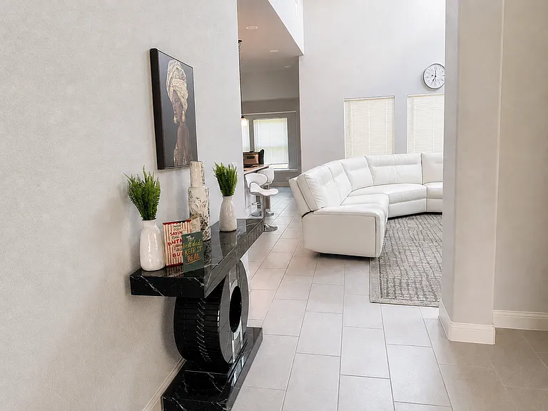 1012 Bessie Dr — Photo 5