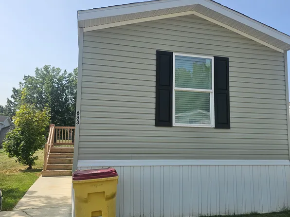 633 Apple St, Westland, MI 48186