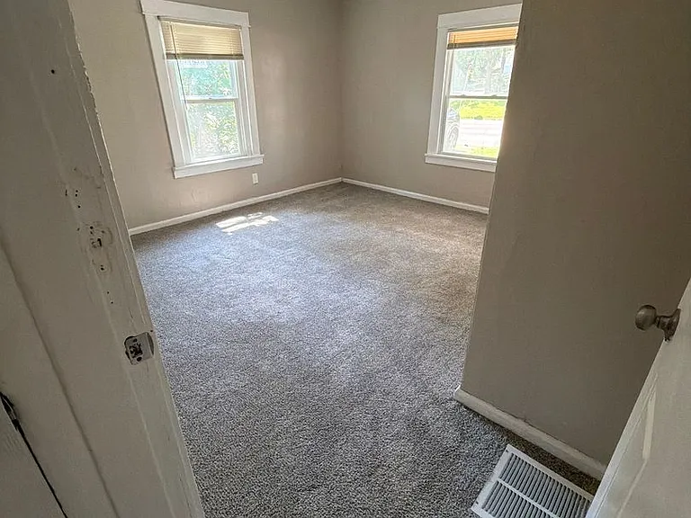 7301 Harney Ave — Photo 9