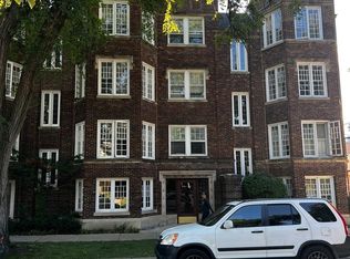 2535 Hartrey Ave #3, Evanston, IL 60201