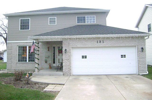 1st image of 131 E Hirsch Ave