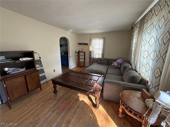 3rd image of 268 Dowd Rd