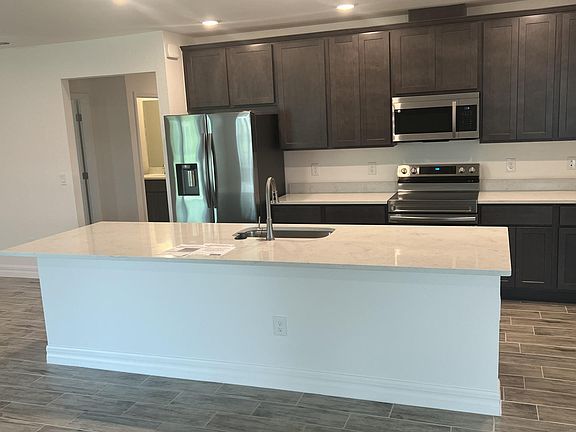 2nd image of 25470 Estrada Cir