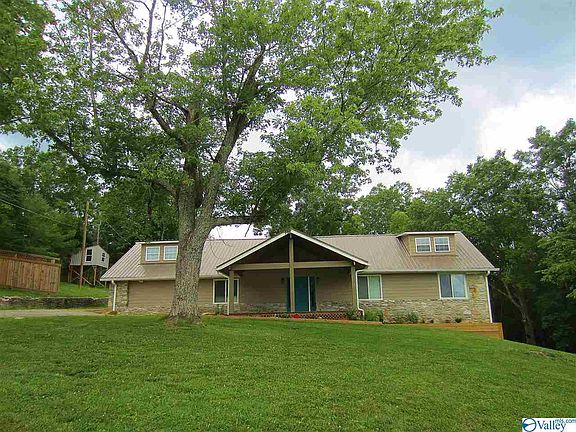 2nd image of 225 Wallace Dr
