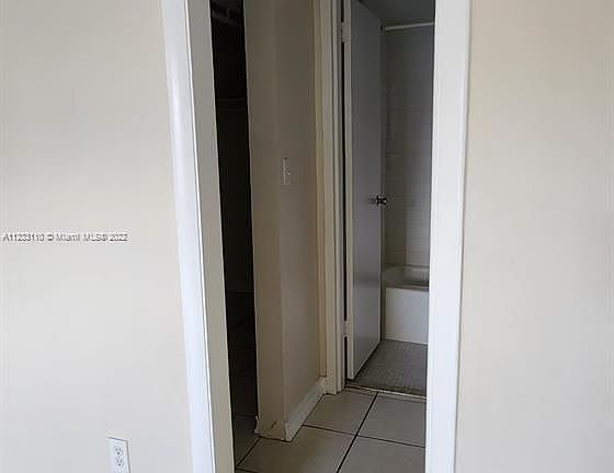 5th image of 2000 NE 135th St APT 202