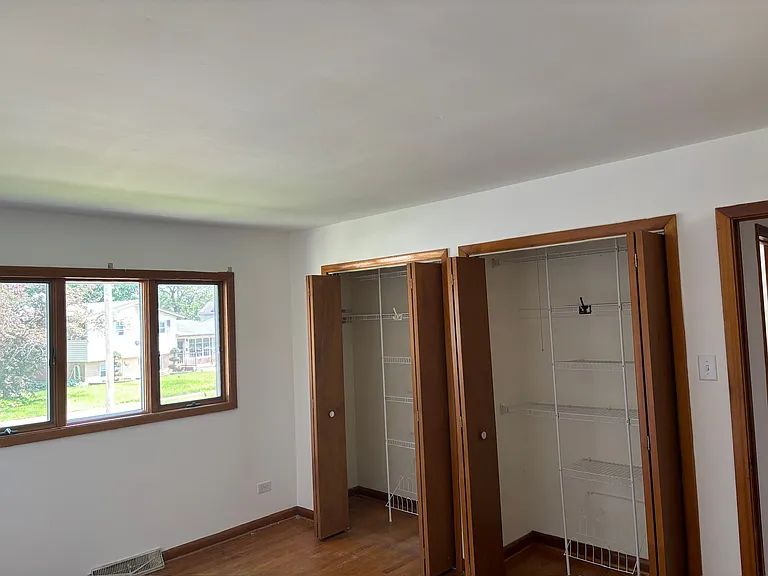 172 N Floyd Ln — Photo 15