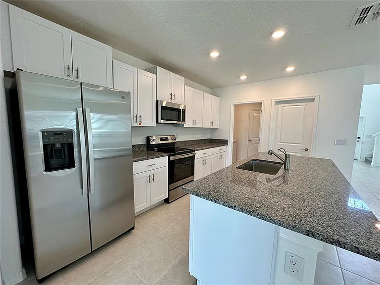 11131 Radiant Shore Loop — Photo 10