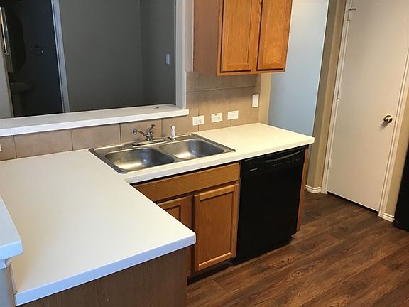 3rd image of 9607 Western Briar Ln