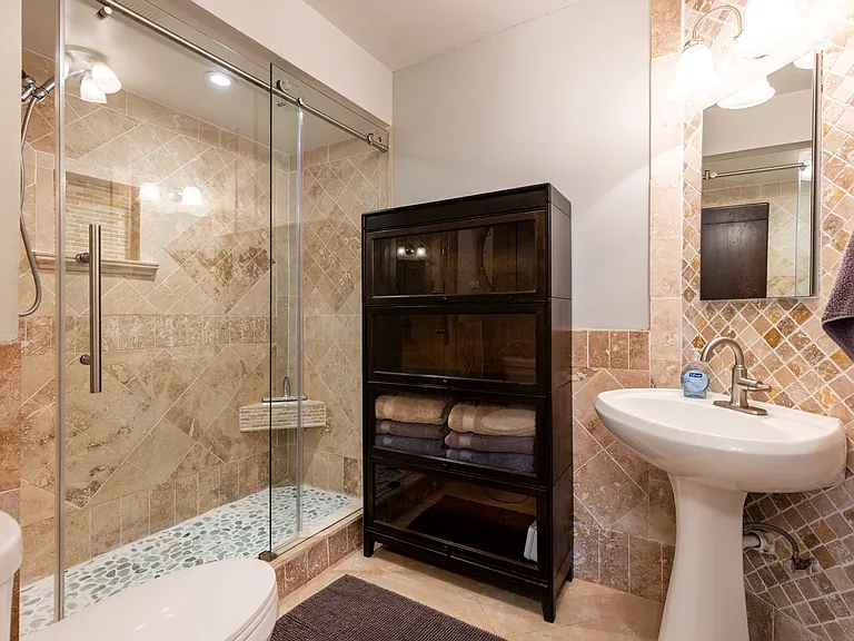 805 Regal Rd — Photo 14