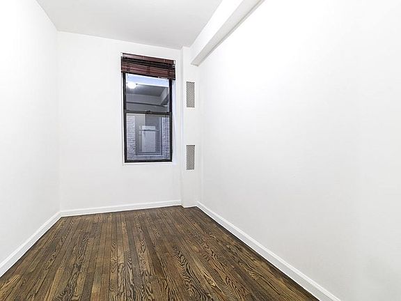 4th image of 341 W 45th St #112A