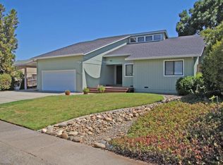 3077 Monte Bello Dr, Redding, CA 96001