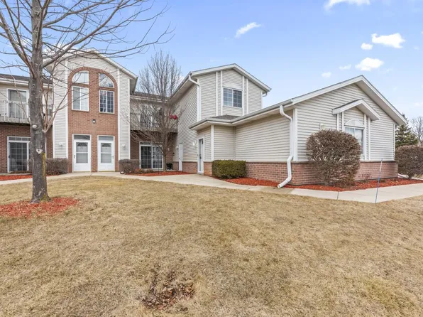 1301 College AVENUE #6G, South Milwaukee, WI 53172