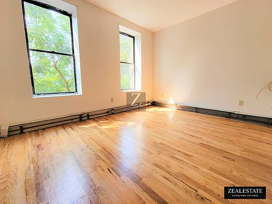 Rented by ZealEstate Group Inc | media 4