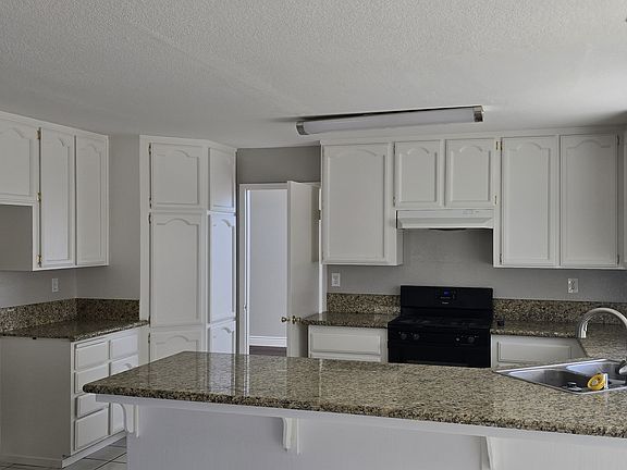 2nd image of 8160 Lakespring Way