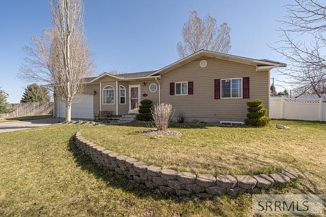 1st image of 376 Susan Dr