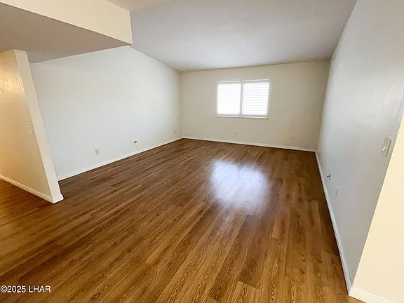 3rd image of 130 Aspen Dr