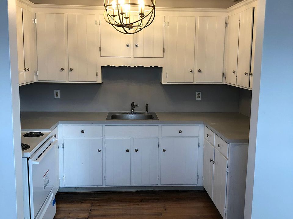 1st image of 4 Essex St APT 2A