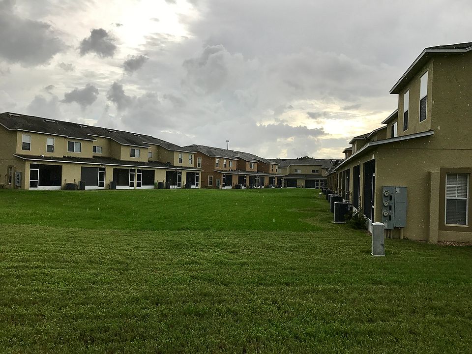 1st image of 12945 Kings Crossing Dr