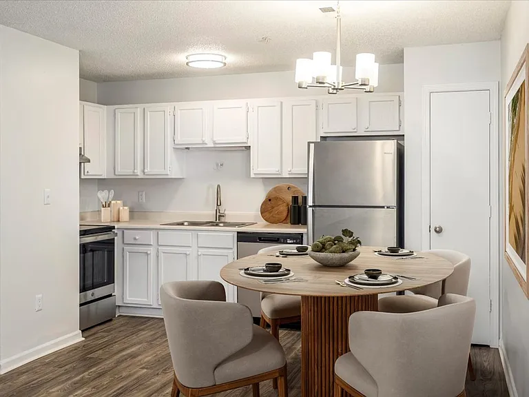 Stoney Ridge Luxury Apartments — Photo 5