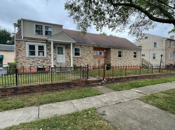 115 Carre Ave, Essington, PA 19029