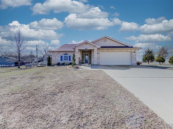 2nd image of 327 Quail Ridge Ct