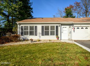 233 Cloverdale Dr, Lakewood, NJ 08701