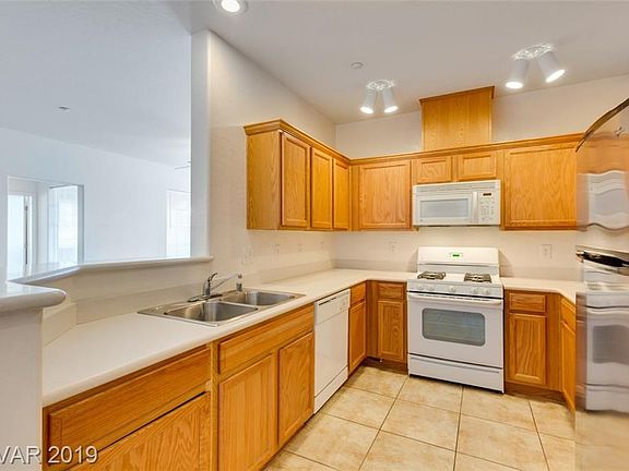 2nd image of 4720 Apulia Dr Unit 201