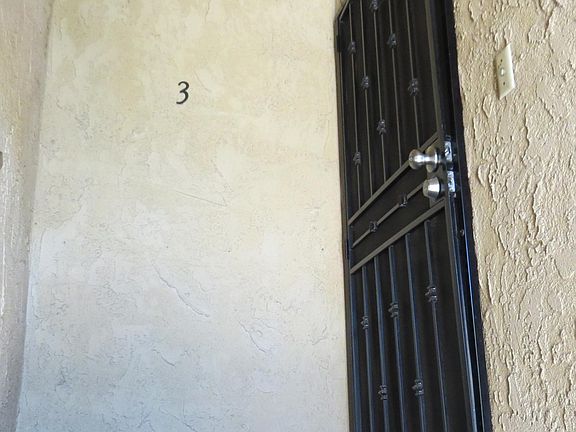 2nd image of 52 N Roosevelt Ave APT 3