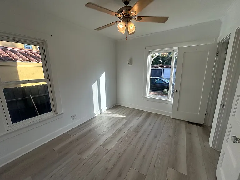 217 N Bel Aire Dr — Photo 14